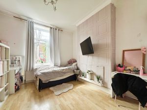 Lounge- click for photo gallery